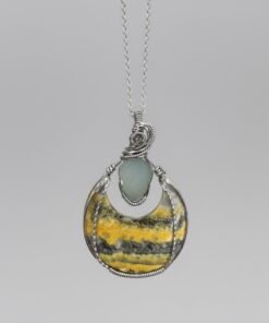 Alternative view of Bumblebee Jasper 🐝Pendant
